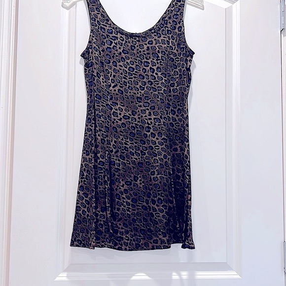 Dress - Picture 1 of 3